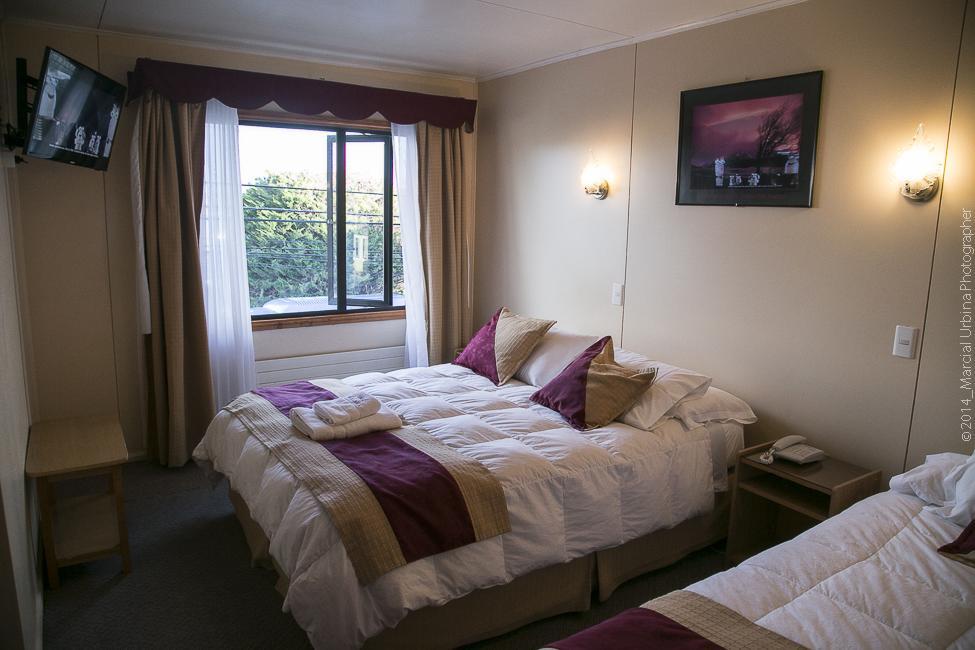 פורטו נטאלס Hotel Glaciares מראה חיצוני תמונה